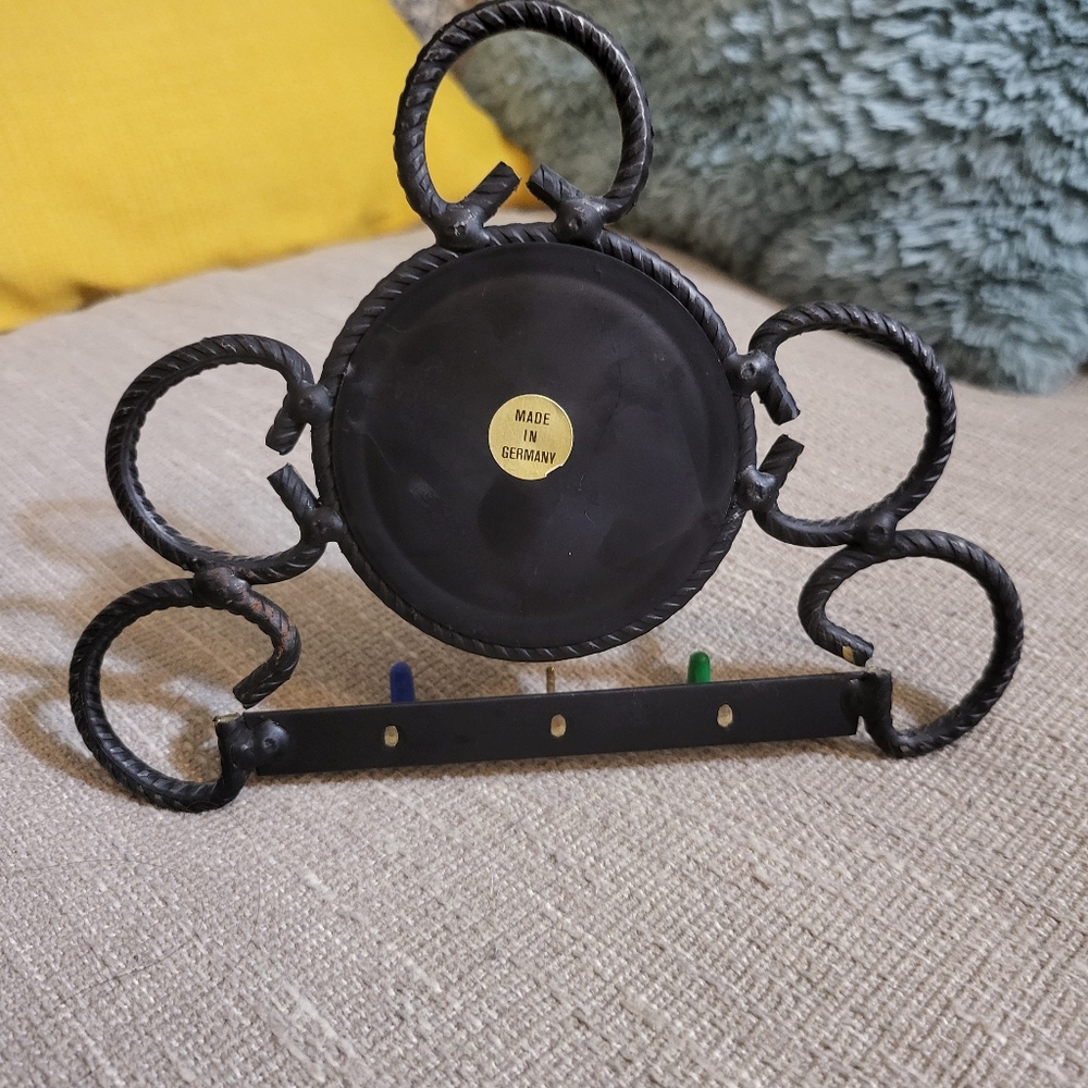 3 Hook Floral Leather Patched Embossed Wrought Iron Key Holder 6.75"×5" Germany - Picture 2 of 7